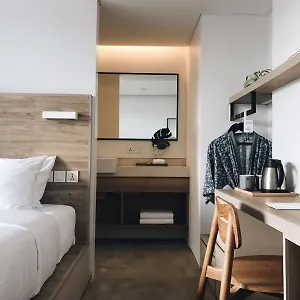 酒店 劳埃德巴厘旅馆, 塞米亚克